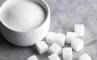 هذه الأسباب تجعلك تمتنع فورا عن تناول السكر
