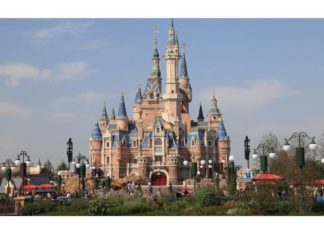 ”ديزني لاند” تغلق أبوابها بسبب فيروس كورونا