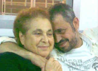 مؤثر: جورج وسوف يكتب عن والدته “سكت الكلام مع رحيلك”