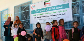 جمعية مرحمة للمشاريع الاجتماعية والخيرية ترسم الفرحة على وجه 100 تلميذ بالقصرين