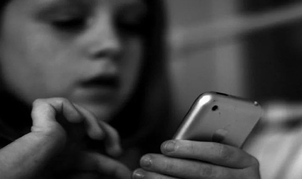 انتحار-طفلة-والسبب..-الهاتف-المحمول