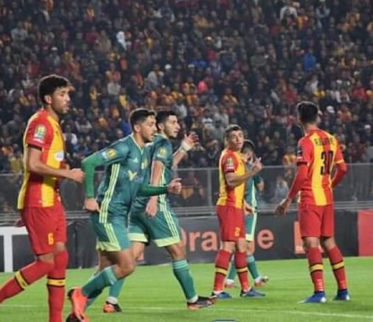 معلق بين سبور: كيف للاعب القبائل أن يلعب و هو متحصل على ثلاث إنذارات