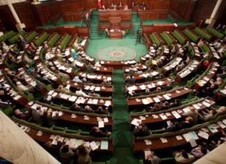 نواب قلب تونس يسحبون إمضاءاتهم من مشروع قانون “السجن وخطية مالية لكل من يشتم نواب الشعب”