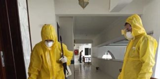 صور: توزيع الأكل وبعض المواد الأساسية على الأشخاص في الحجر الصحي الإجباري