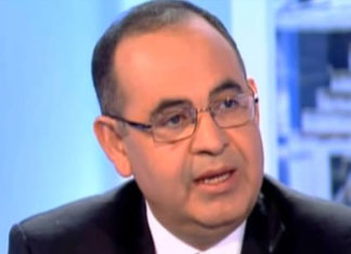مبروك كرشيد يتبرع بشهر عمل لمجابهة ”كورونا”