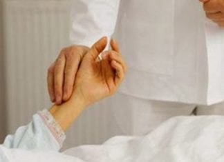 وزارة الصحة: مراسم دفن خاصة لأي متوفي محتمل بالكورونا