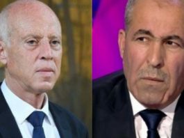 ﺍﻟﻌﻜﺮﻣﻲ ”: ﻗﻴﺲ ﺳﻌﻴﺪ ﻣﻦ ﻗﺒﻞ ﻻ ﻳﺼﺒﺢ ﺭﺋﻴﺴﺎ ﻛﺎﻥ ﻛﻞ ﻣﺎ ﻳﻌﺘﺮﺿﻪ ﻓﻘﻴﺮﺍ ﻳﻀﻊ ﻳﺪﻩ ﻓﻲ ﺟﻴﺒﻪ ﻭﻳﻌﻄﻴﻪ ﻣﺎ ﻛﺘﺐ