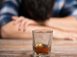 عبر دورة المياه: تفاصيل فرار اثنين من المصابين بتسمم عطر “القوارص” من مستشفى القصرين ليلا