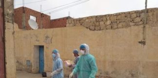 بعد تسجيل إصابتين بفيروس كورونا.. السلطات تعزل “حي الكاينة” من معتمدية المتلوي
