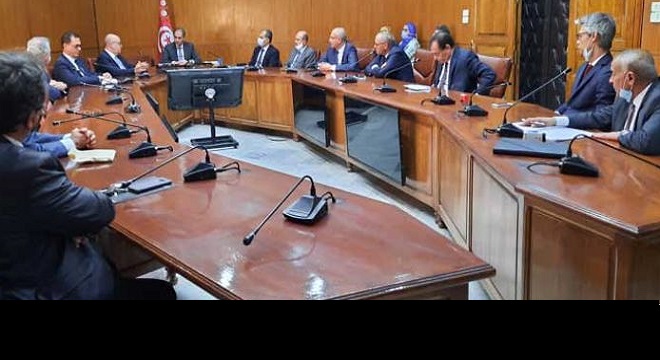 إمضاء إتّفاقية لتعبئة قرض مجمع بالعملة لدى البنوك المحلية بما يعادل 1180 مليون دينار