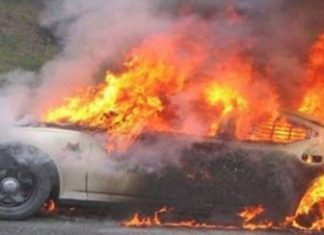 حرق سيارة رئيس مركز شرطة المرور بالمكنين