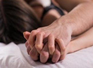 في البحيرة : شاب ينام مع امرأة متزوجة مقابل ثلاثة ملايين في الشهر ” التفاصيل”