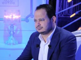 ساخرا..سمير الوافي يعلق على “تخميرة” المكي وفرحته بإرجاع الرضيع المختطف لوالديه