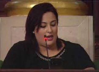 قال لها “كنت بالحجاب أحلى”: مريم اللغماني تتهم عياض اللومي بانتهاك معطياتها الشخصية