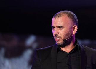 رسمي: مديرة مهرجان بومخلوف بالكاف تلغي عرض لطفي العبدلي