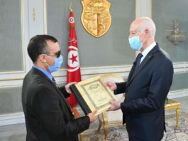 مجلة jeune afrique : هكذا لعب قيس سعيد ورقة وليد الزيدي لإرباك حكومة المشيشي ومحاولة إسقاطها