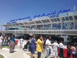 منع استقبال المسافرين داخل المطار