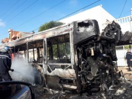 فيديو وصور: صفاقس..احتراق حافلة بالكامل