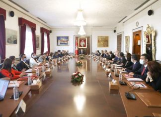 المجلس الوزاري يصادق على مشروع قانون المالية التكميلي لـ2020 ومشروع قانون المالية لـ2021