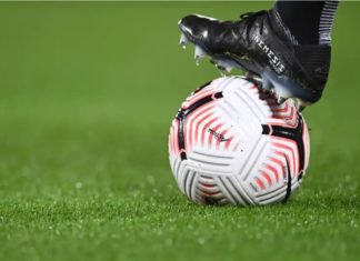 وفاة لاعب كرة قدم أثناء اللعب