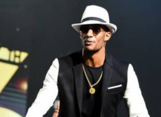 الفنان المصري محمد رمضان يحتضن مغنيا إسرائيليا في دبي