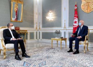 قيس سعيّد يدعو المشيشي الى اعتماد مقاربة جديدة لمعالجة الأوضاع بالبلاد