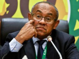 الفيفا تقرر: إيقاف أحمد الأحمد عن النشاط الرياضي لمدّة 5 سنوات