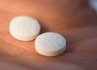 خبراء يحذرون من أنواع مسكنات الألم