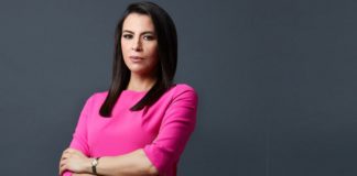 فضيلة سويسي مهارات استثنائية في إدارة الحوارات الصحفية