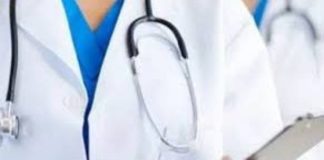 الأطباء والصيادلة وأطباء الأسنان بالمستشفيات العمومية يقرّرون إضرابا عاما..