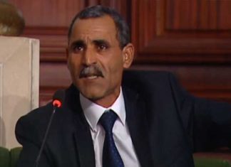 صور : فيصل التبيني لا يعرف كيف يُصرّف الأفعال العربية