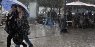 معهد الرصد الجوي يحذر أمطار غزيرة اليوم بهذه المناطق