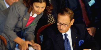 بعد أن اتهمته بقتل السندريلا.. شقيقة سعاد حسني تعلق على وفاة صفوت الشريف