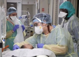 موظّف يحاول قتل مديره بـ”كورونا”