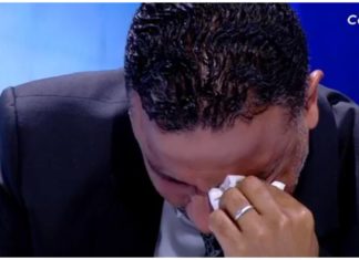 بالفيديو :سيف الدين مخلوف يجهش بالبكاء على المباشر والمنشطة تنهي البرنامج