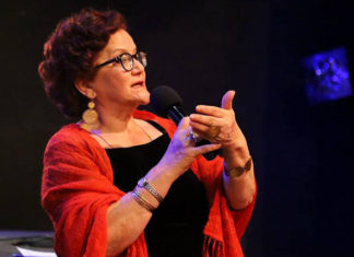 مقداد السهيلي للفقيدة زينب فرحات: ”صحة ليك فرحتلك.. من عروش قلبي”