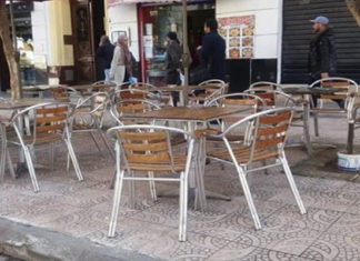 سليانة: عمال المقاهي يحتجون ويعبرون عن رفضهم قرار الحجر الصحّي الشامل