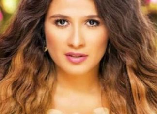 مصادر طبية تكشف آخر تطورات الحالة الصحية للفنانة ياسمين عبد العزيز
