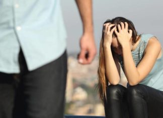 العاصمة: عاد من الخارج بهدية قيّمة لزوجته.. فوجدها في حضن عشيقها