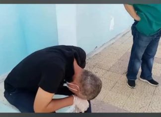 مدير مستشفى ماطر ينهار باكيا بعد نفاد الاكسيجين (فيديو)