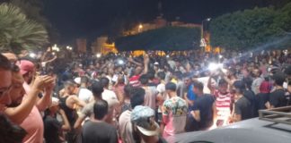 احتفالات في شوارع تونس بعد قرارات رئيس الجمهورية(فيديو)