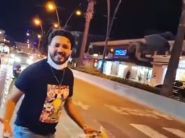 كريم الغربي يحتفل بقرارات قيس سعيد على طريقته الخاصة(فيديو)