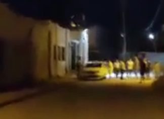 القبض على رئيس بلدية رادس ورئيس القباضة المالية بصدد دفن واتلاف ارشيف القباضة(فيديو)