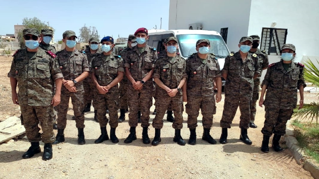 طاقم