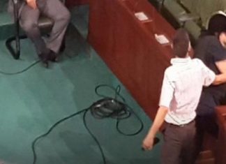 اعتدى عليها داخل البرلمان.. عبير موسي لم تقدم شكاية ضد الصحبي صمارة