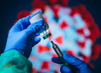 الإصابة بكورونا بعد تلقي اللقاح.. توضيحات هامة من الصحة العالمية