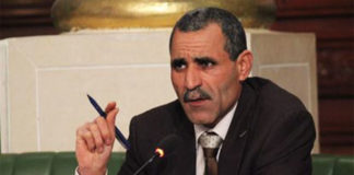 محامي التبيني يؤكد تدهور حالته الصحية بعد تعرضه لحادث أثناء نقله للمستشفى