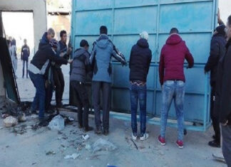 القصرين: حجارة وأسلحة بيضاء أمام معهد الزهور