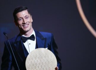 الكرة الذهبية: ليفاندوفسكي ينال جائزة أفضل هداف في العام