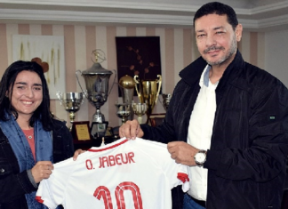 أنس جابر تقتني أول بطاقة عضو شرفي في النجم الساحلي